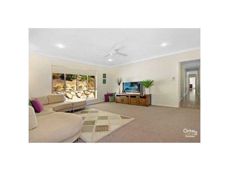 1 Towen View Court, Towen Mountain QLD 4560