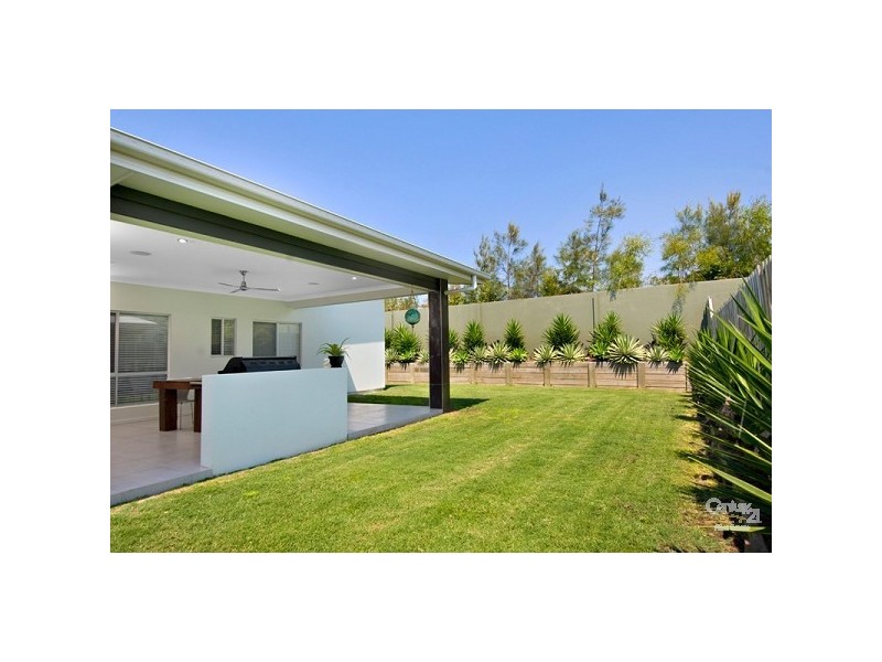 27 Myrtle Place, Mountain Creek QLD 4557