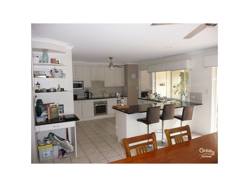 7 Teasel Court, Mountain Creek QLD 4557