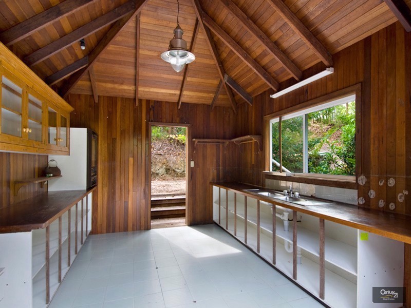 202 Mons School Road, Buderim QLD 4556