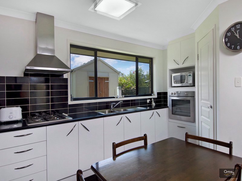 4 Oldham Court, Mooloolah Valley QLD 4553