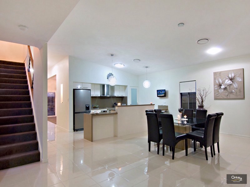 6 Sea Eagle Place, Forest Glen QLD 4556