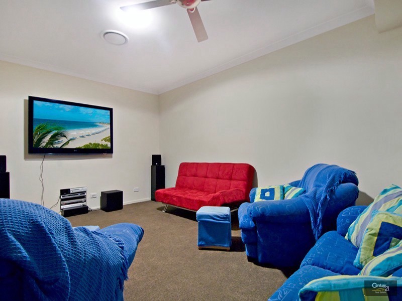 6 Sea Eagle Place, Forest Glen QLD 4556