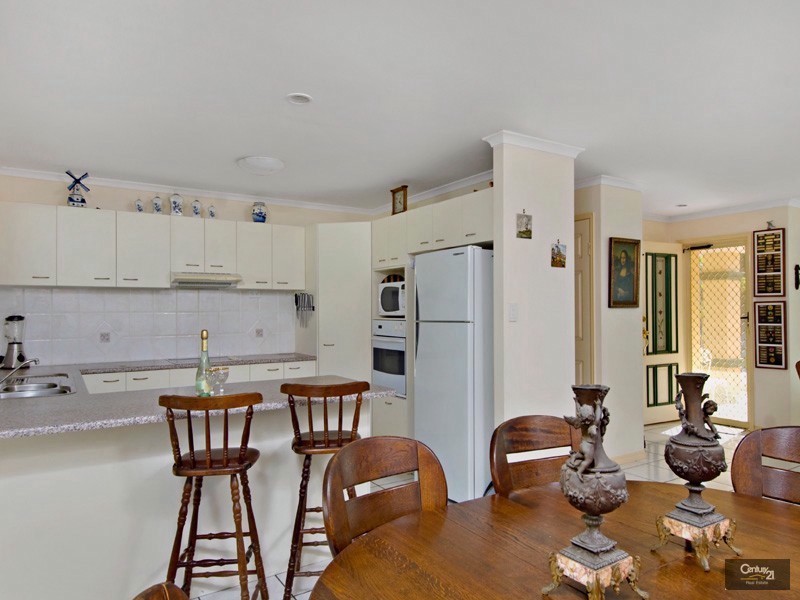 3 Greenway Place, Mountain Creek QLD 4557