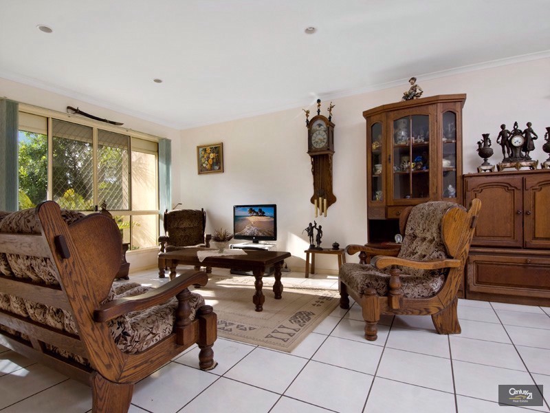 3 Greenway Place, Mountain Creek QLD 4557