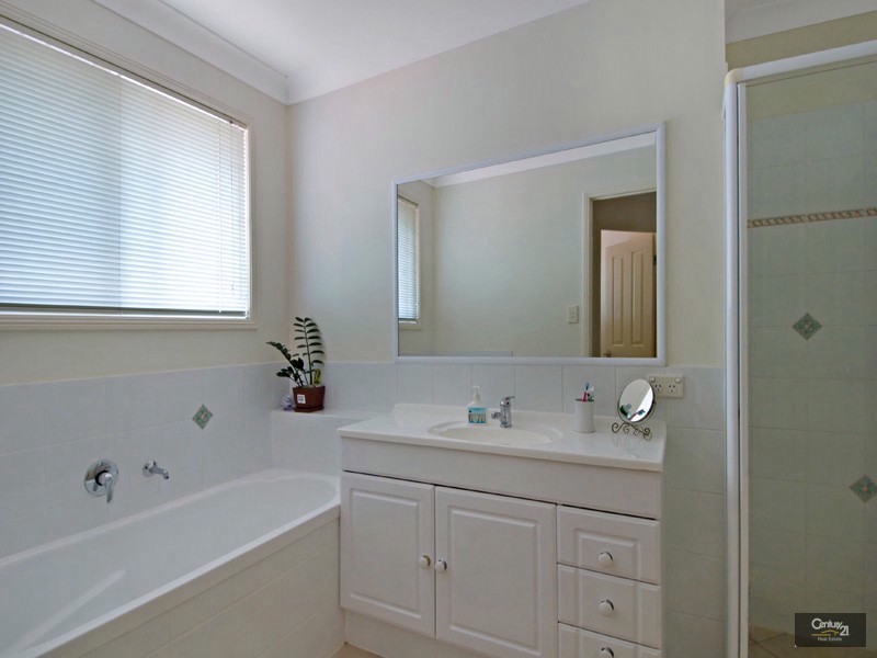 14 Sugar Gum Drive, Mooloolah Valley QLD 4553