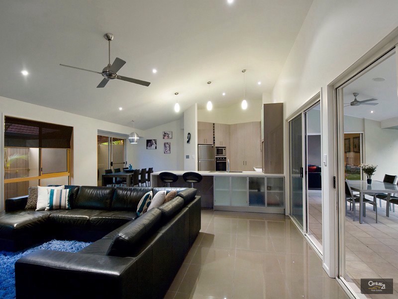 7 Redwood Court, Currimundi QLD 4551