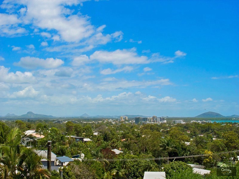 29 Yakola Parade, Alexandra Headland QLD 4572