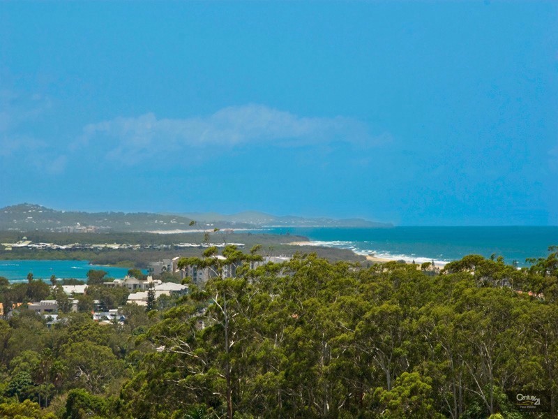 29 Yakola Parade, Alexandra Headland QLD 4572