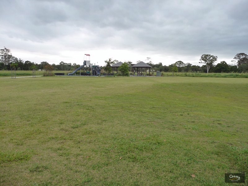 21 Cockatoo Crescent, Forest Glen QLD 4556