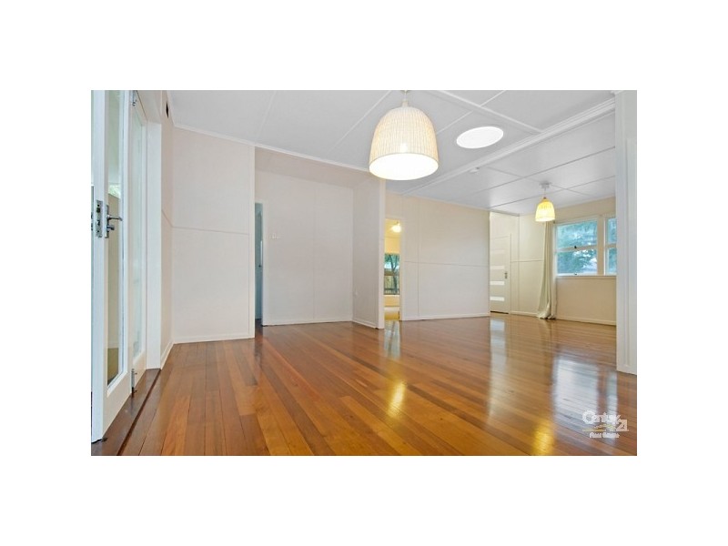 31 Palmer Avenue, Golden Beach QLD 4551