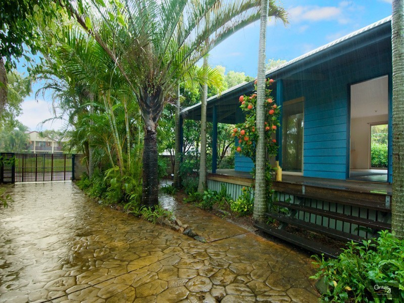 7 Amanda Avenue, Marcoola QLD 4564