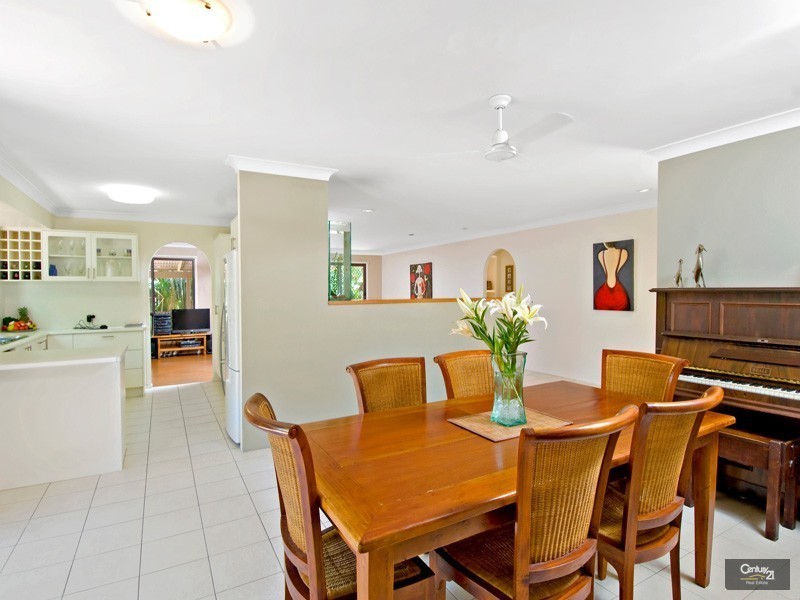 45 Karawatha Drive, Mountain Creek QLD 4557