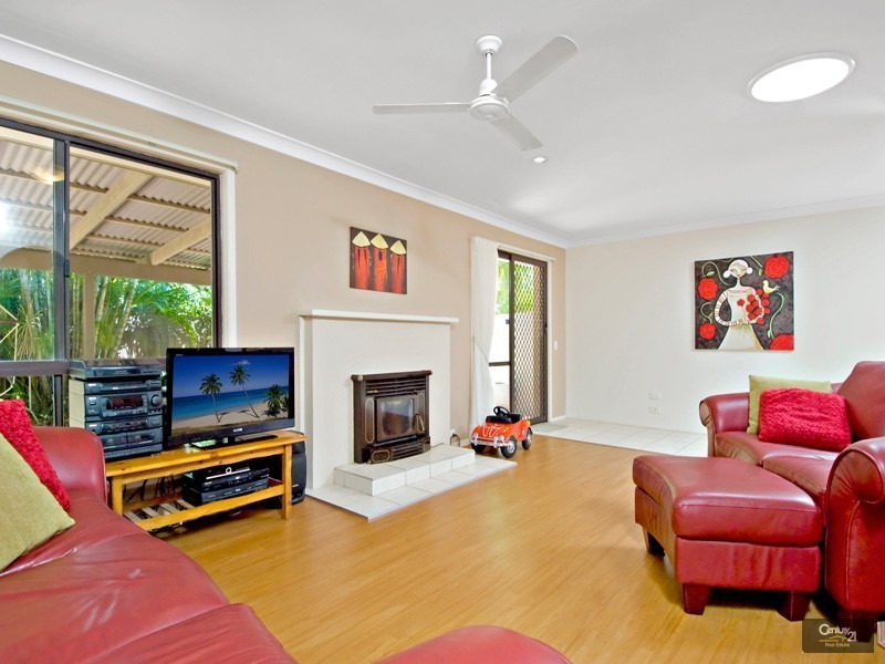 45 Karawatha Drive, Mountain Creek QLD 4557