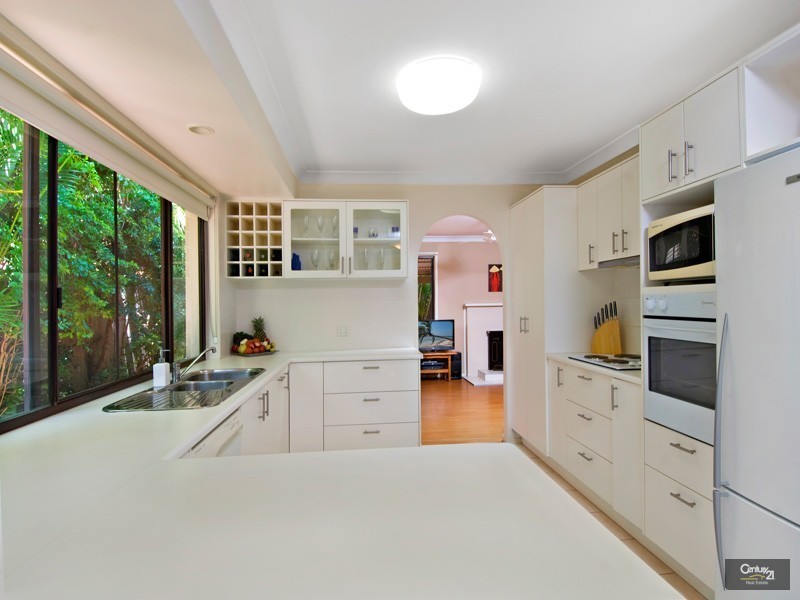 45 Karawatha Drive, Mountain Creek QLD 4557