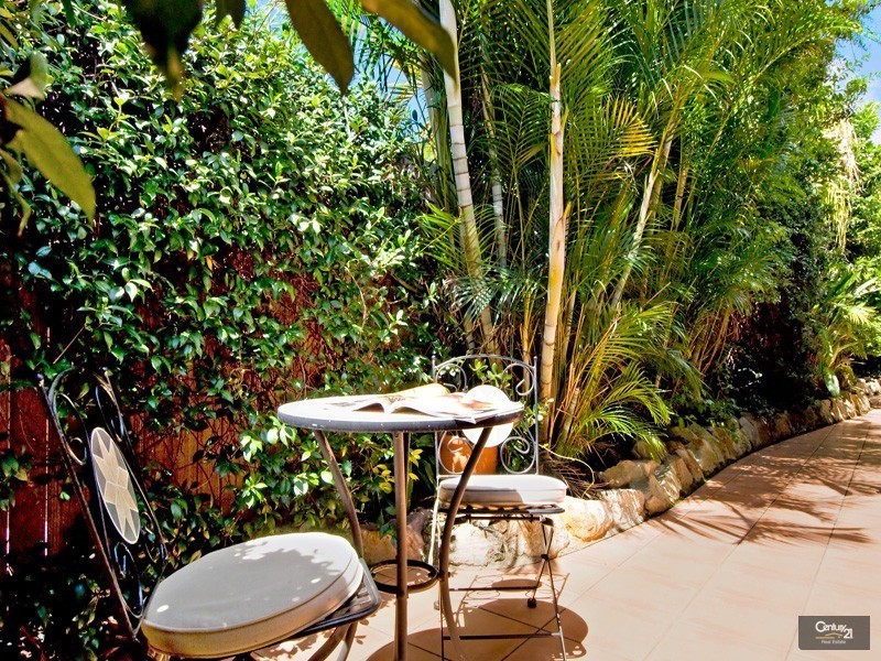 45 Karawatha Drive, Mountain Creek QLD 4557