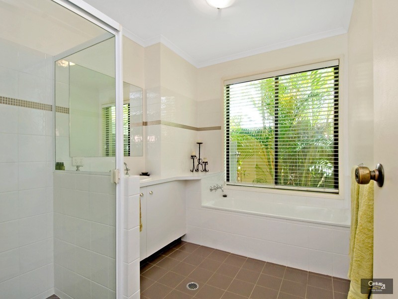 45 Karawatha Drive, Mountain Creek QLD 4557