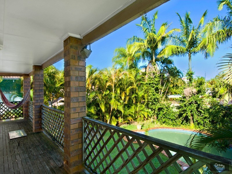 27 Okinja Road, Alexandra Headland QLD 4572