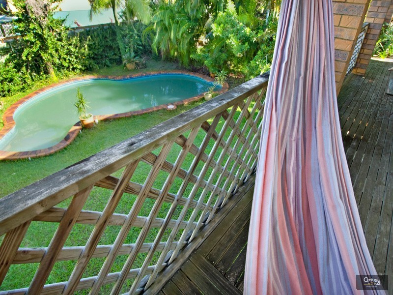 27 Okinja Road, Alexandra Headland QLD 4572