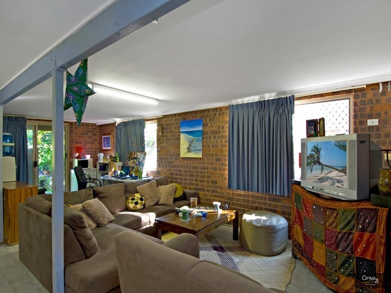 27 Okinja Road, Alexandra Headland QLD 4572