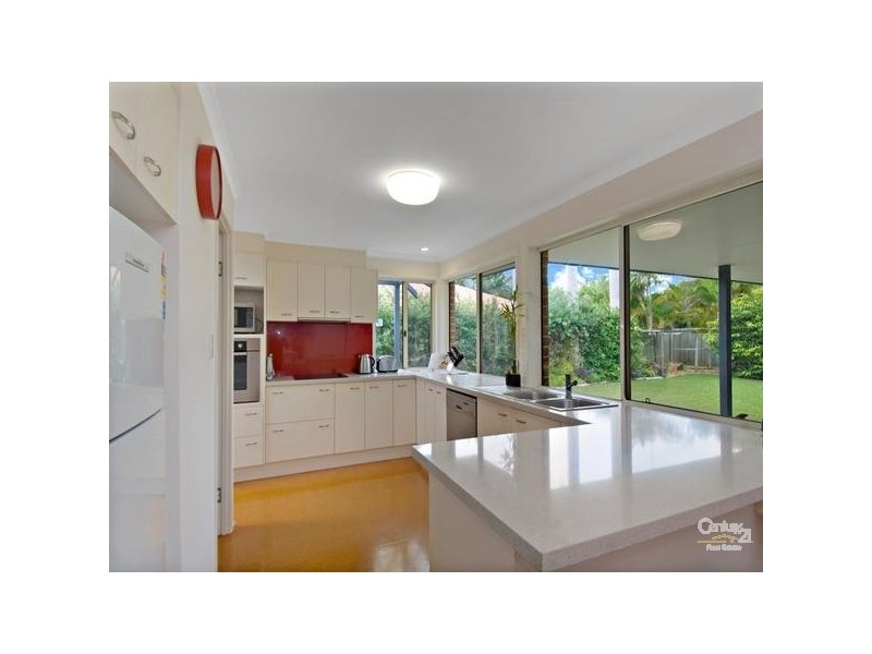 9 Teasel Court, Mountain Creek QLD 4557