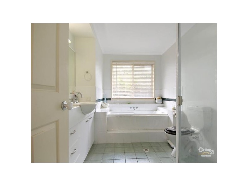 9 Teasel Court, Mountain Creek QLD 4557