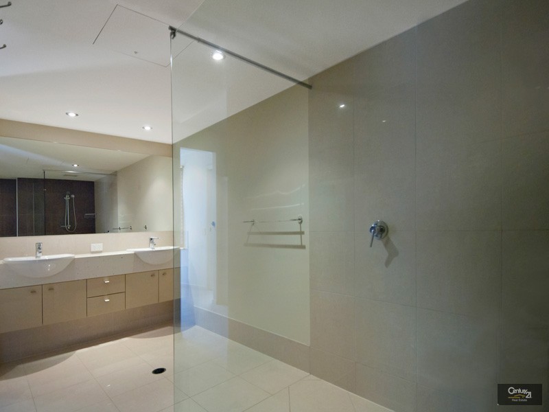 2/39 Kingsford Smith, Maroochydore QLD 4558