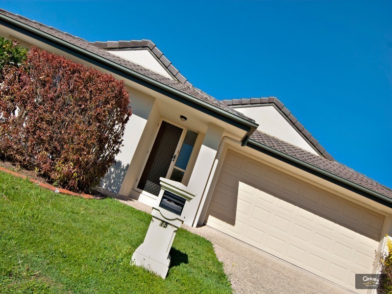 15 Linacre Street, Sippy Downs QLD 4556