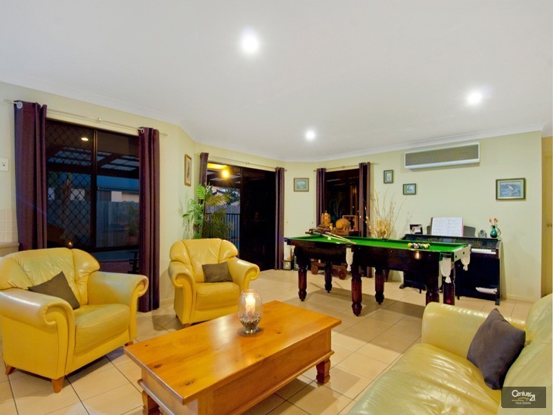 8 Coho Court, Mountain Creek QLD 4557