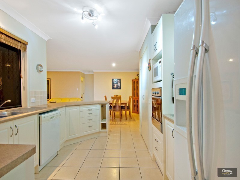 8 Coho Court, Mountain Creek QLD 4557