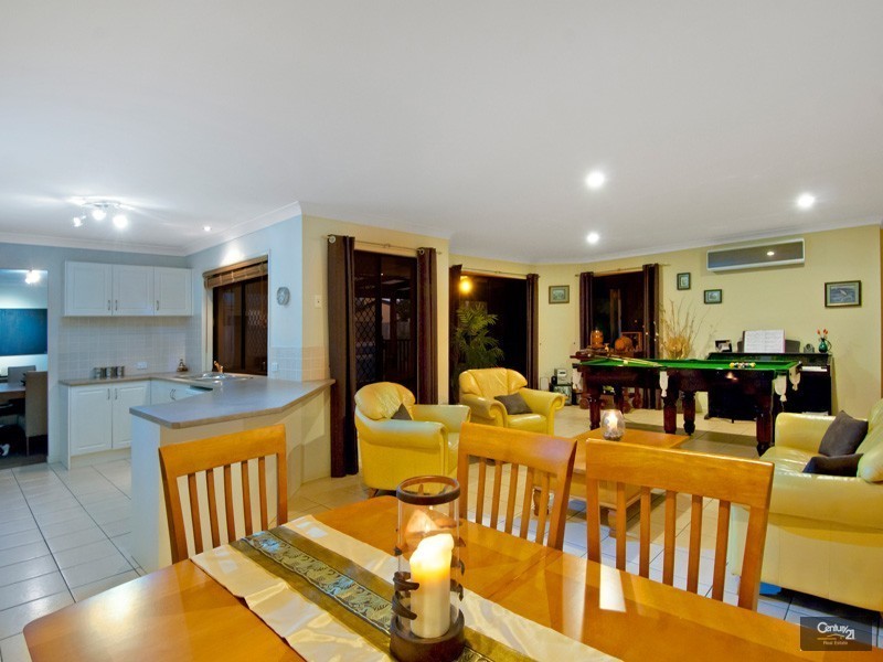 8 Coho Court, Mountain Creek QLD 4557