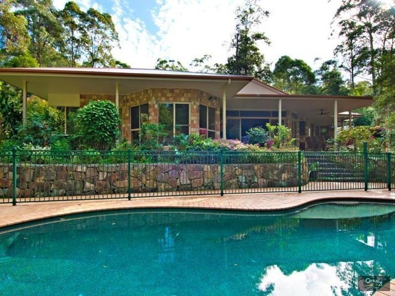 5 Rita Court, Tanawha QLD 4556