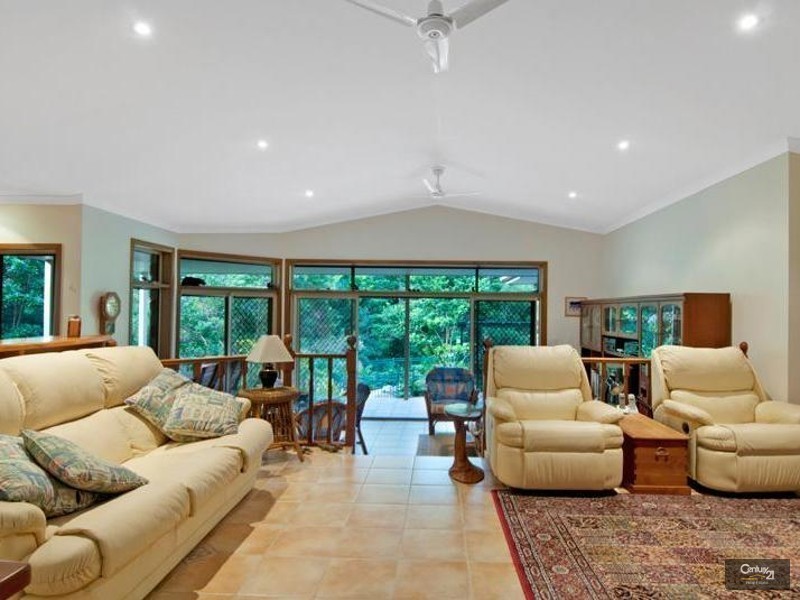 5 Rita Court, Tanawha QLD 4556