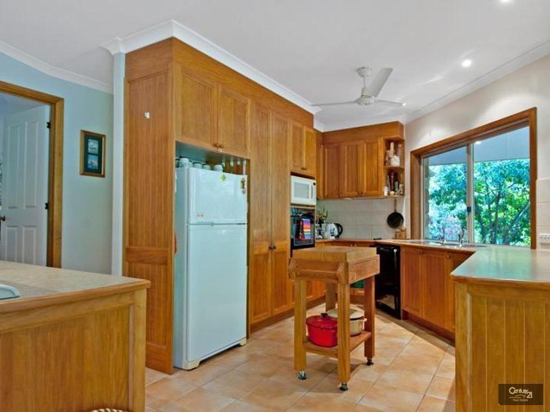 5 Rita Court, Tanawha QLD 4556