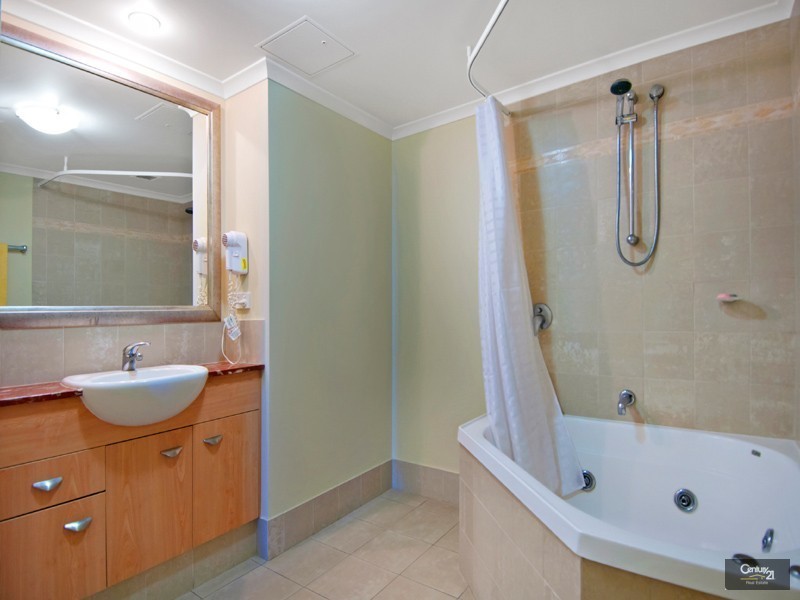 615/102 ‘Newport At Seaforth’ Alexandra Parade, Alexandra Headland QLD 4572