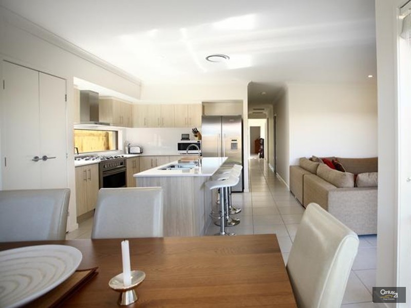 4 Wake Court, Birtinya QLD 4575