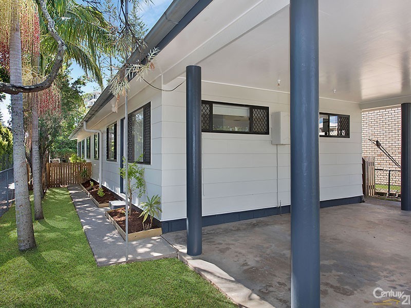 1/1 Kennedy Parade, Golden Beach QLD 4551