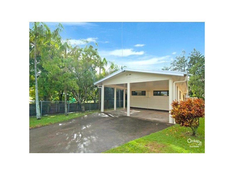 2/1 Kennedy Parade, Golden Beach QLD 4551
