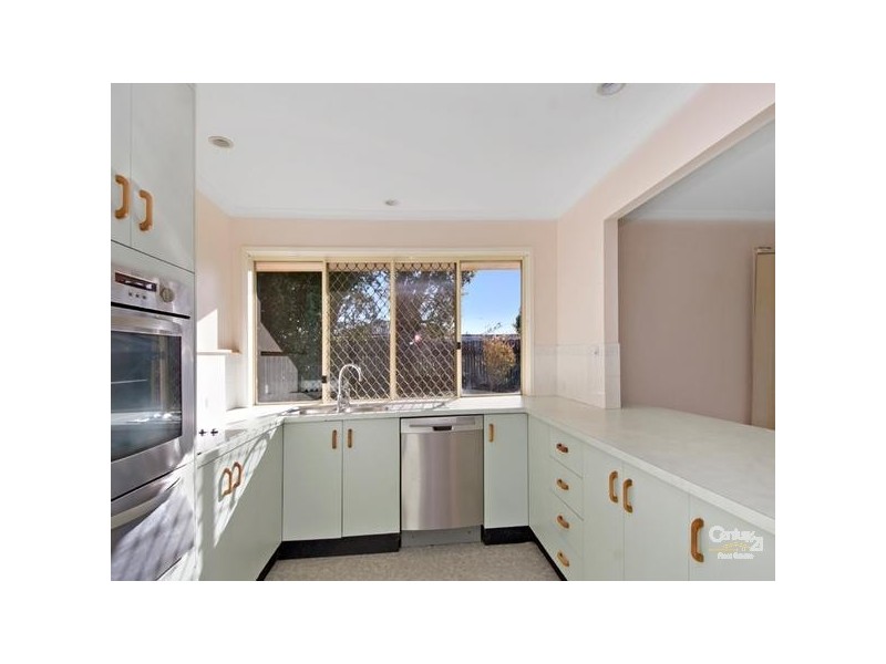 2/4 Watsonia Street, Maroochydore QLD 4558