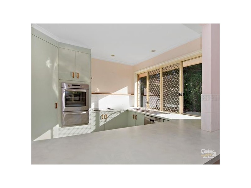 2/4 Watsonia Street, Maroochydore QLD 4558