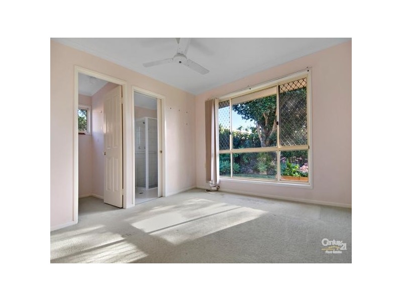 2/4 Watsonia Street, Maroochydore QLD 4558