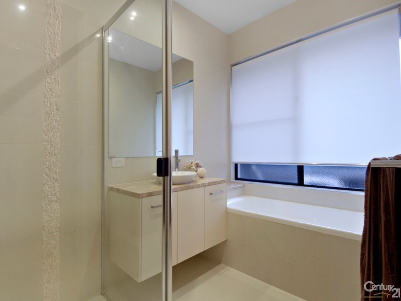 24 Centenary Crescent, Maroochydore QLD 4558