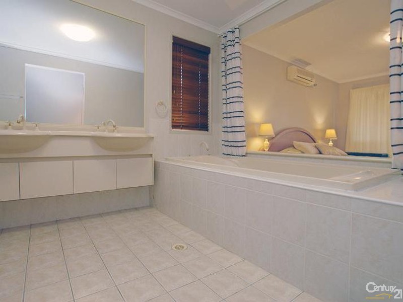 78 Maroochy Waters Drive, Maroochydore QLD 4558