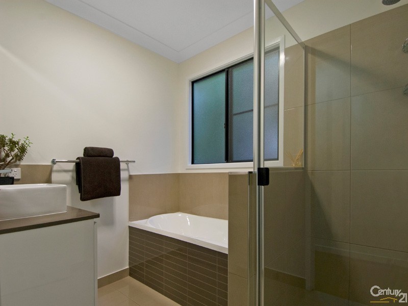 74 Dixon Road, Buderim QLD 4556