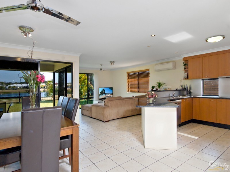 102 Albany Street, Sippy Downs QLD 4556