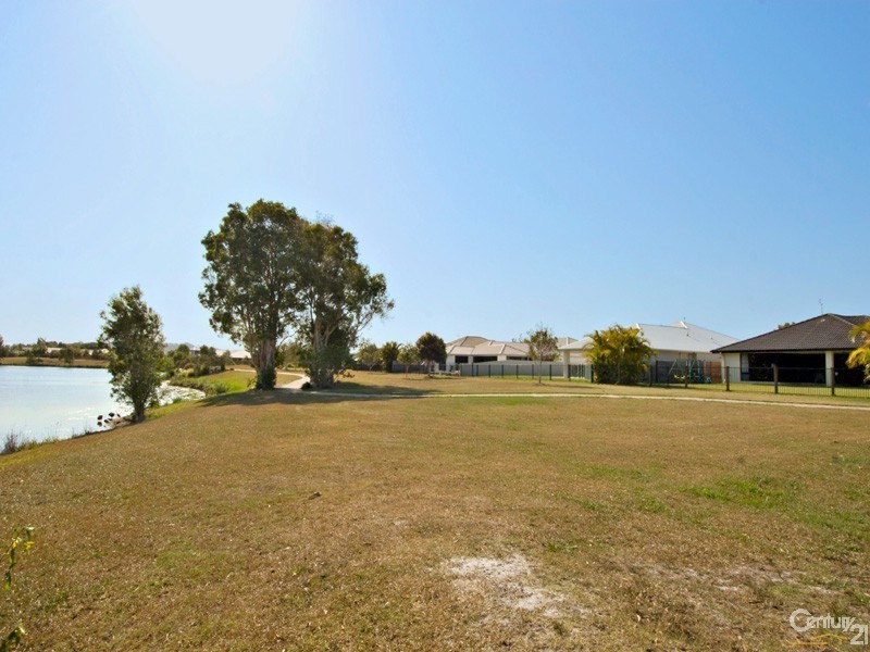 102 Albany Street, Sippy Downs QLD 4556
