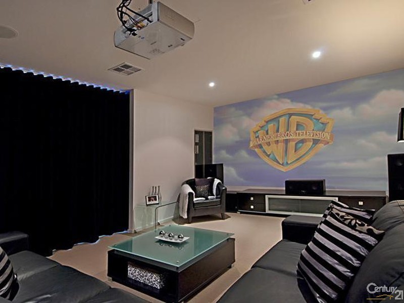 11 Rim Road, Buderim QLD 4556