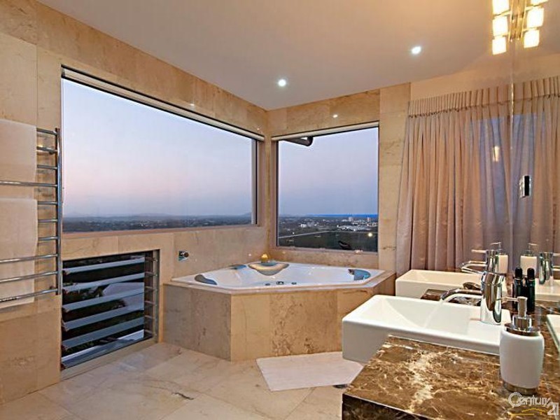 11 Rim Road, Buderim QLD 4556