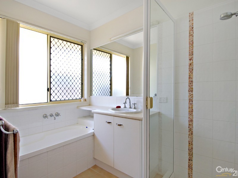 6 Waterhole Place, Bli Bli QLD 4560