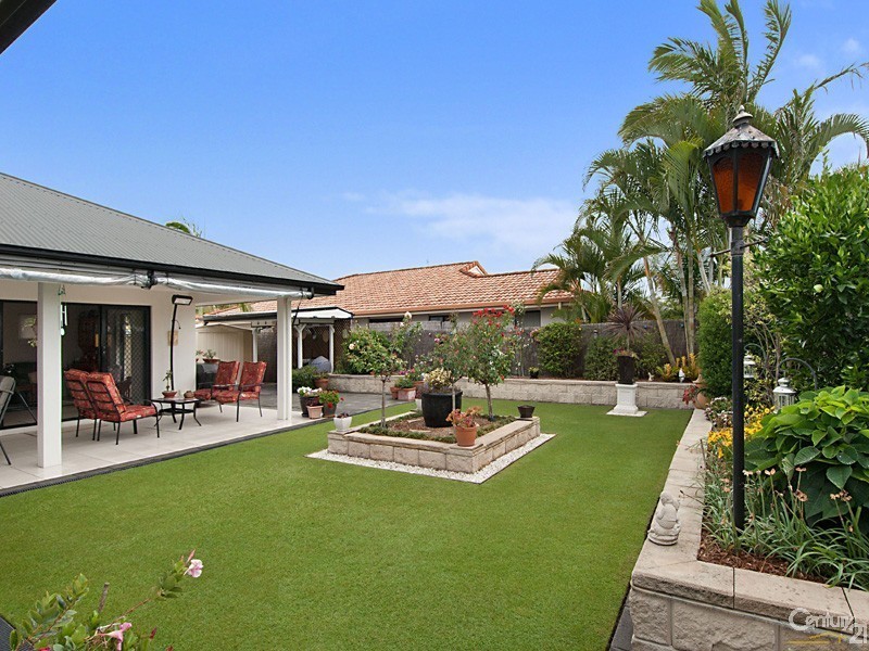 32 Sailfish Drive, Mountain Creek QLD 4557